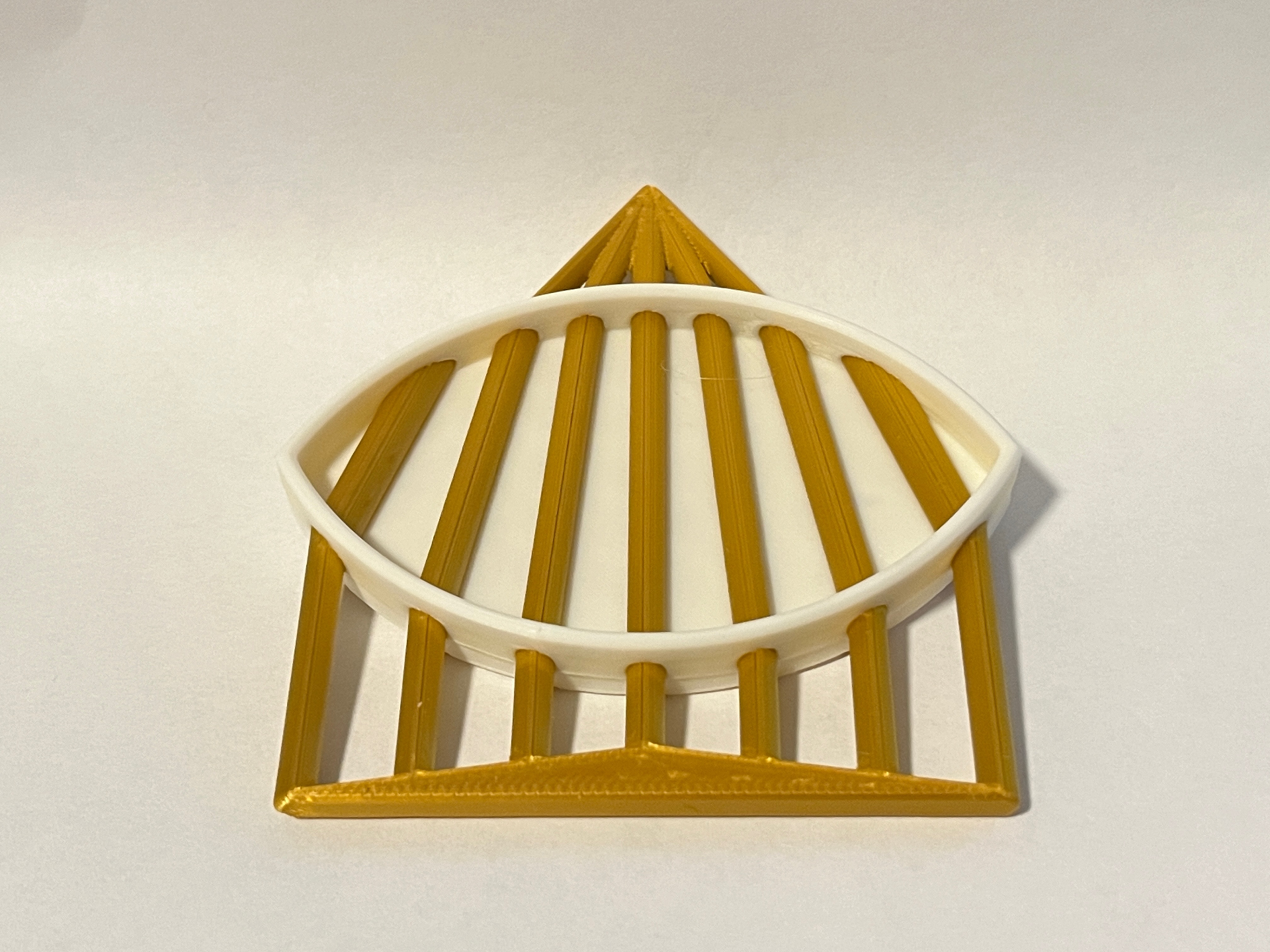 Lens refraction cutaway