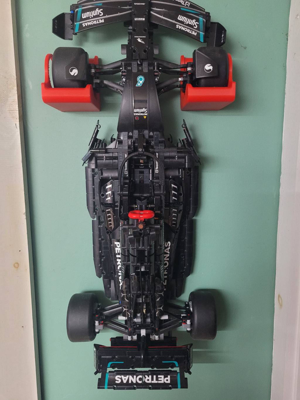Technic F1 Wall Mount