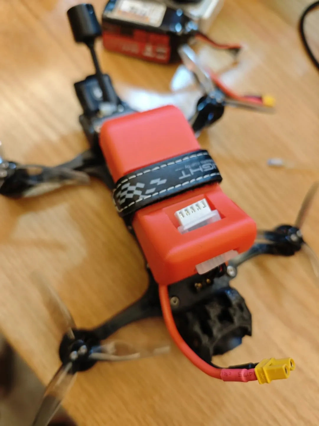 穿越机电池保护罩FPV battery protection cover