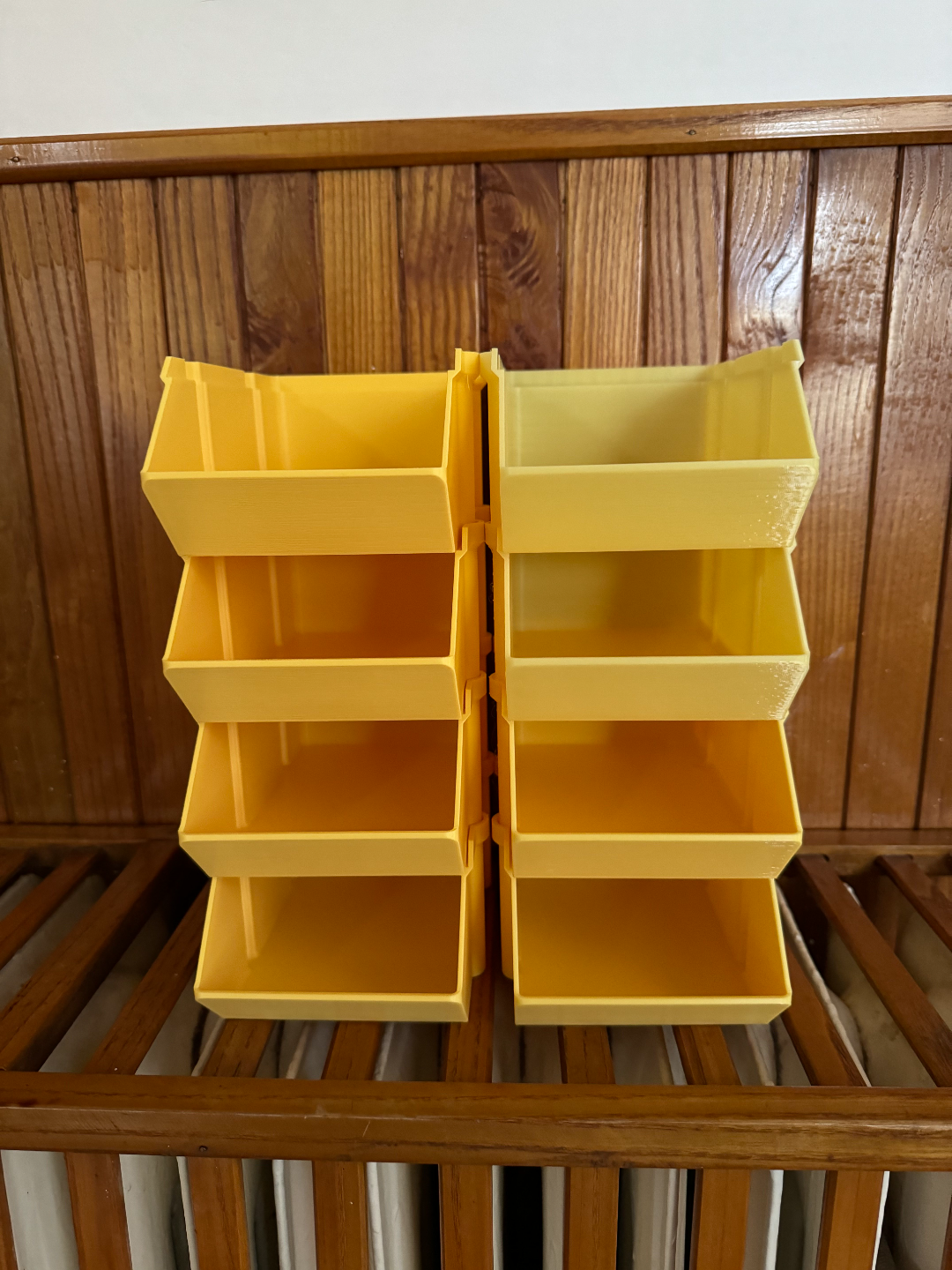 Solid stackable box 150x100x60 (inner dimension)
