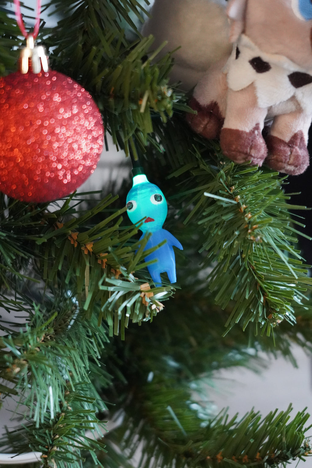 Pikmin Christmas Light Holder