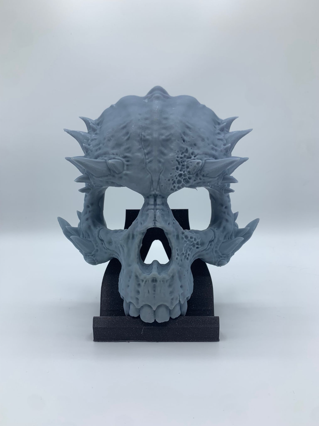 creepy hallowen demon mask