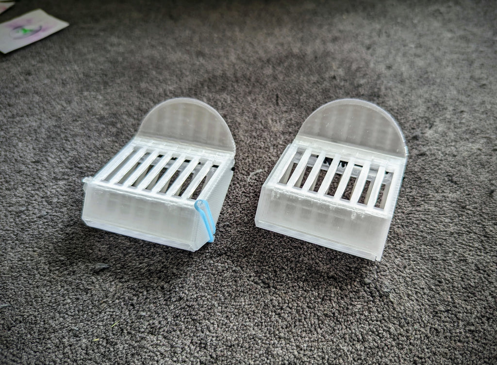 Bee Saver (Queen Clip)