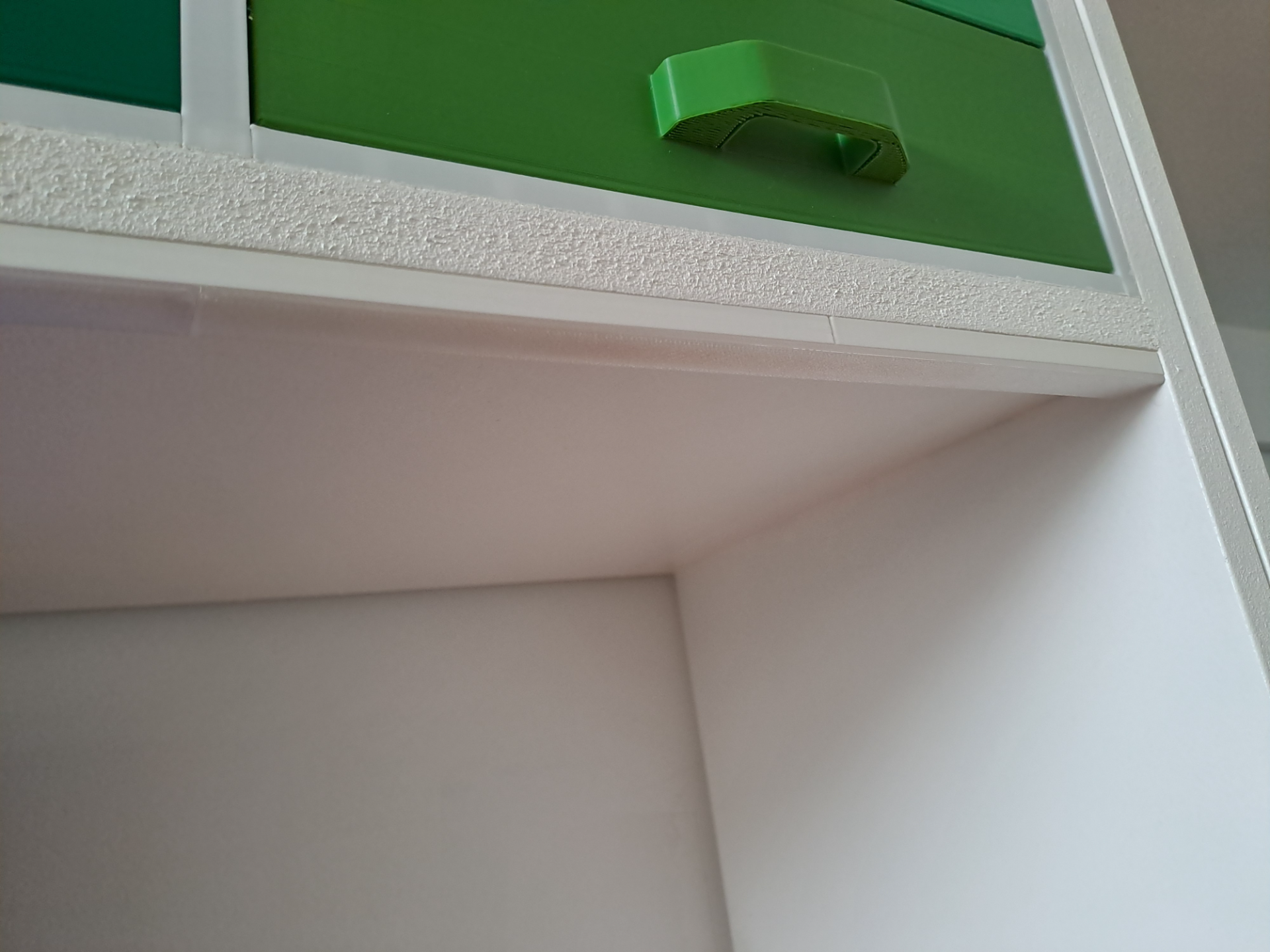 Led strip holder and diffuser - customizable