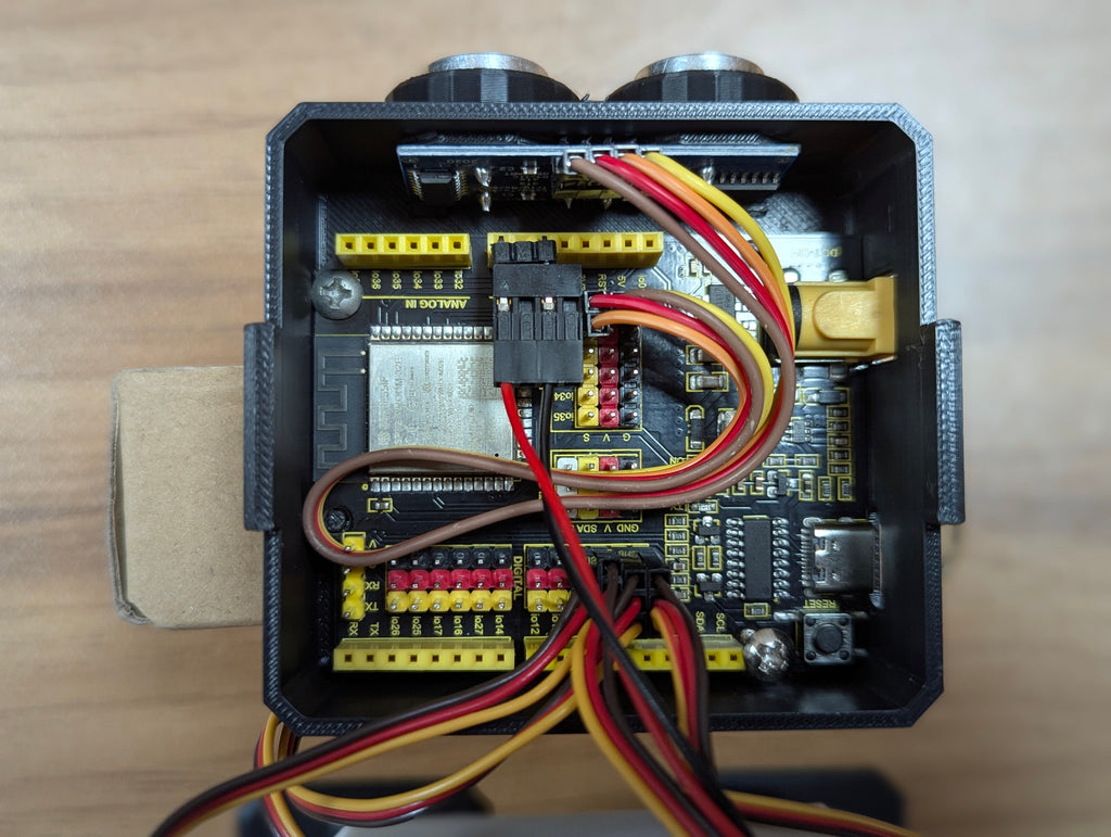 Otto+ using Keyestudio ESP32 Plus & 18650 Battery