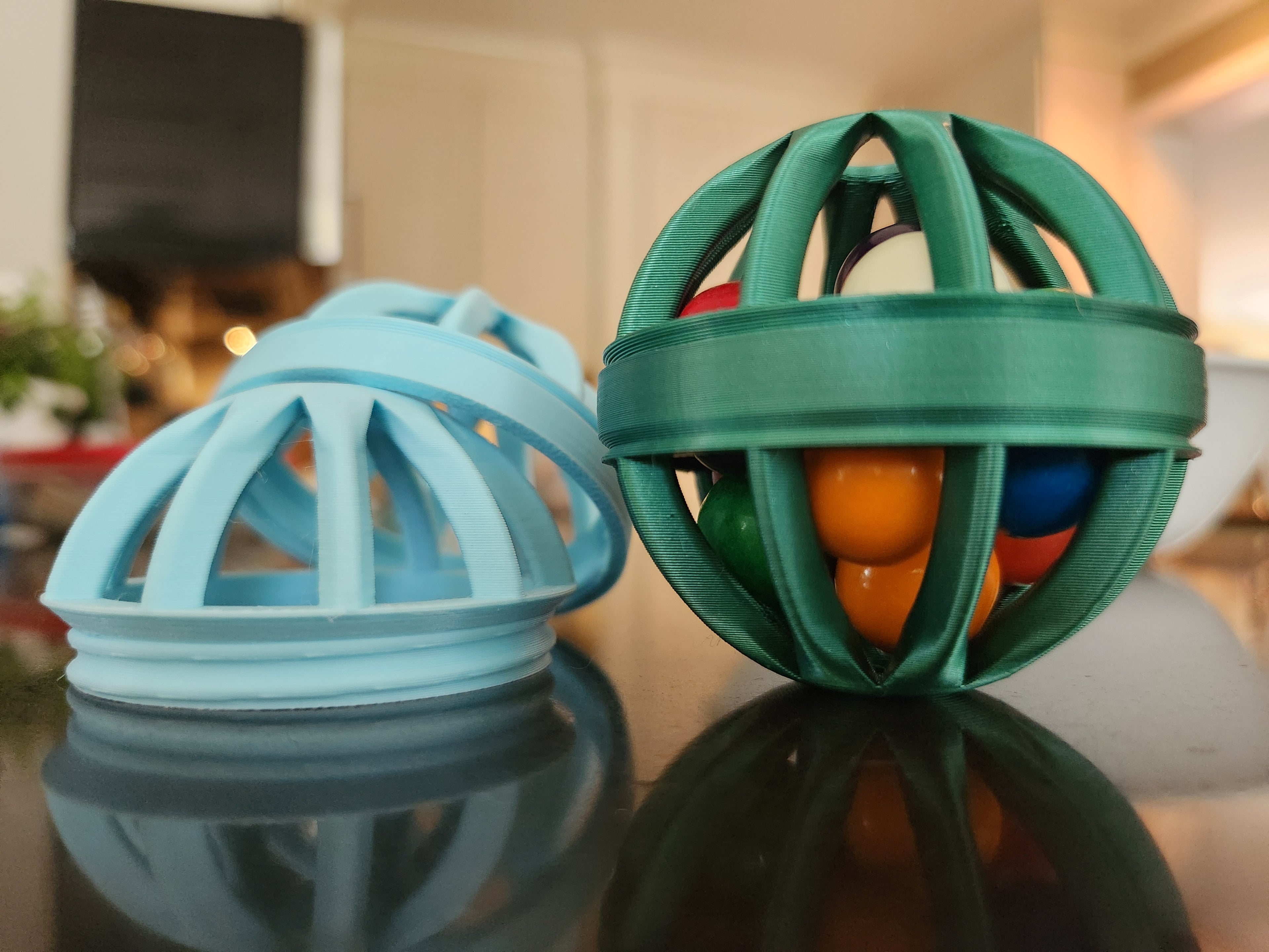 Twist & Treat Ball (Cat Toy)