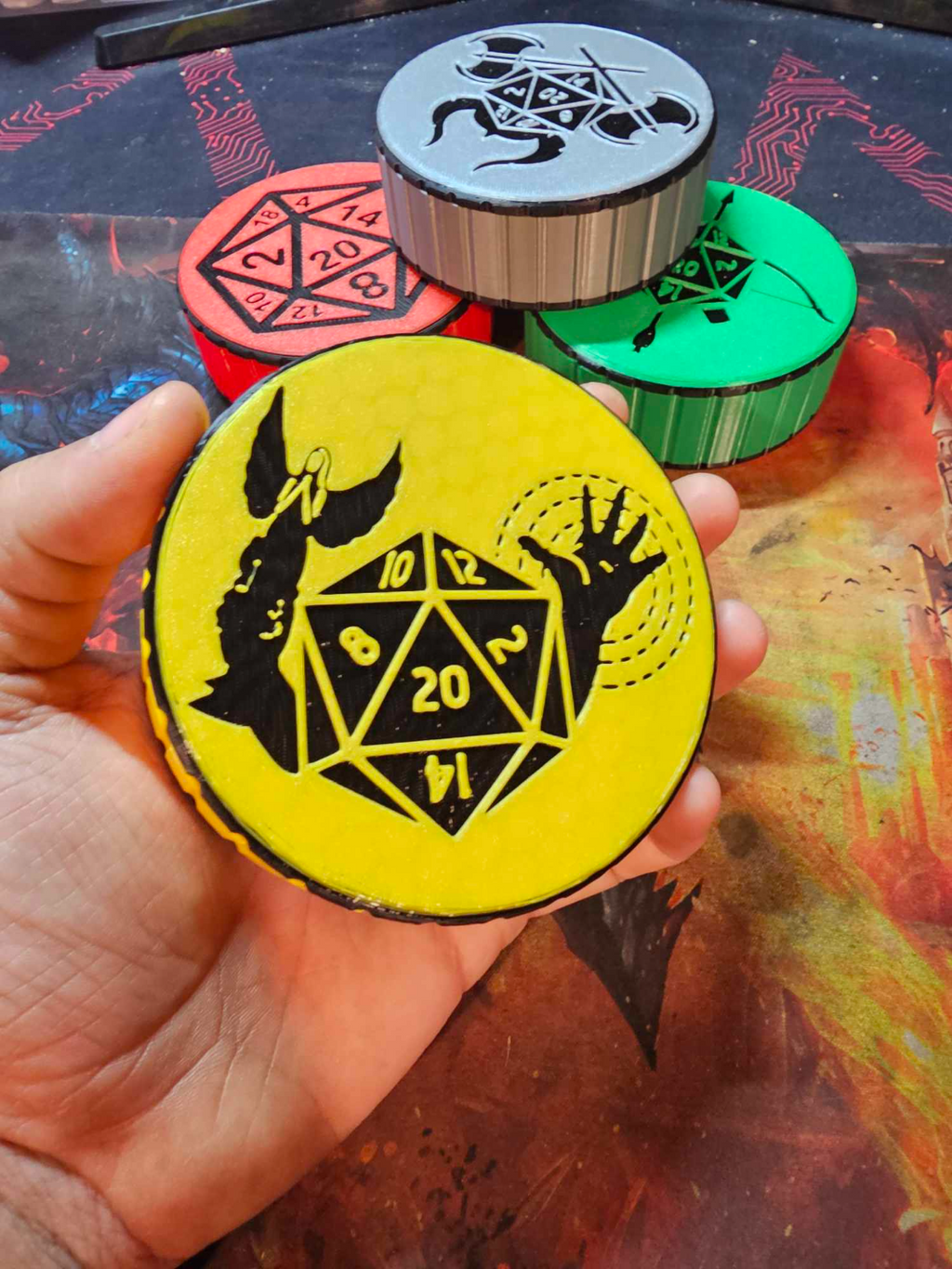 Cleric-Symbol Dice Case Screw Top lid