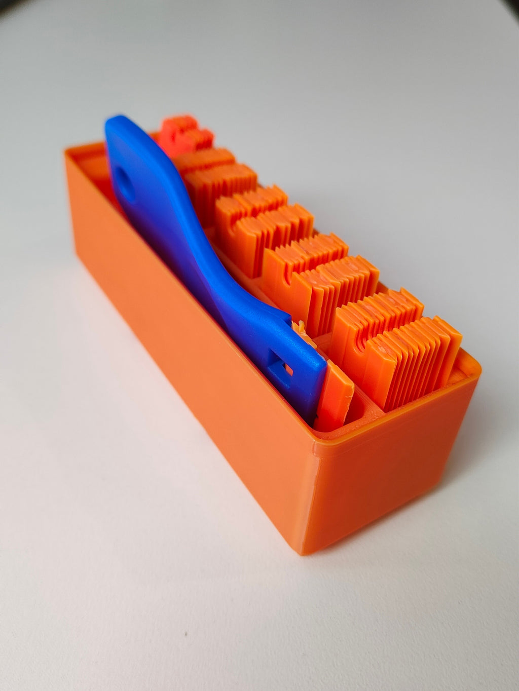 Gridfinity plastic razor scraper and blades 1x3x5u