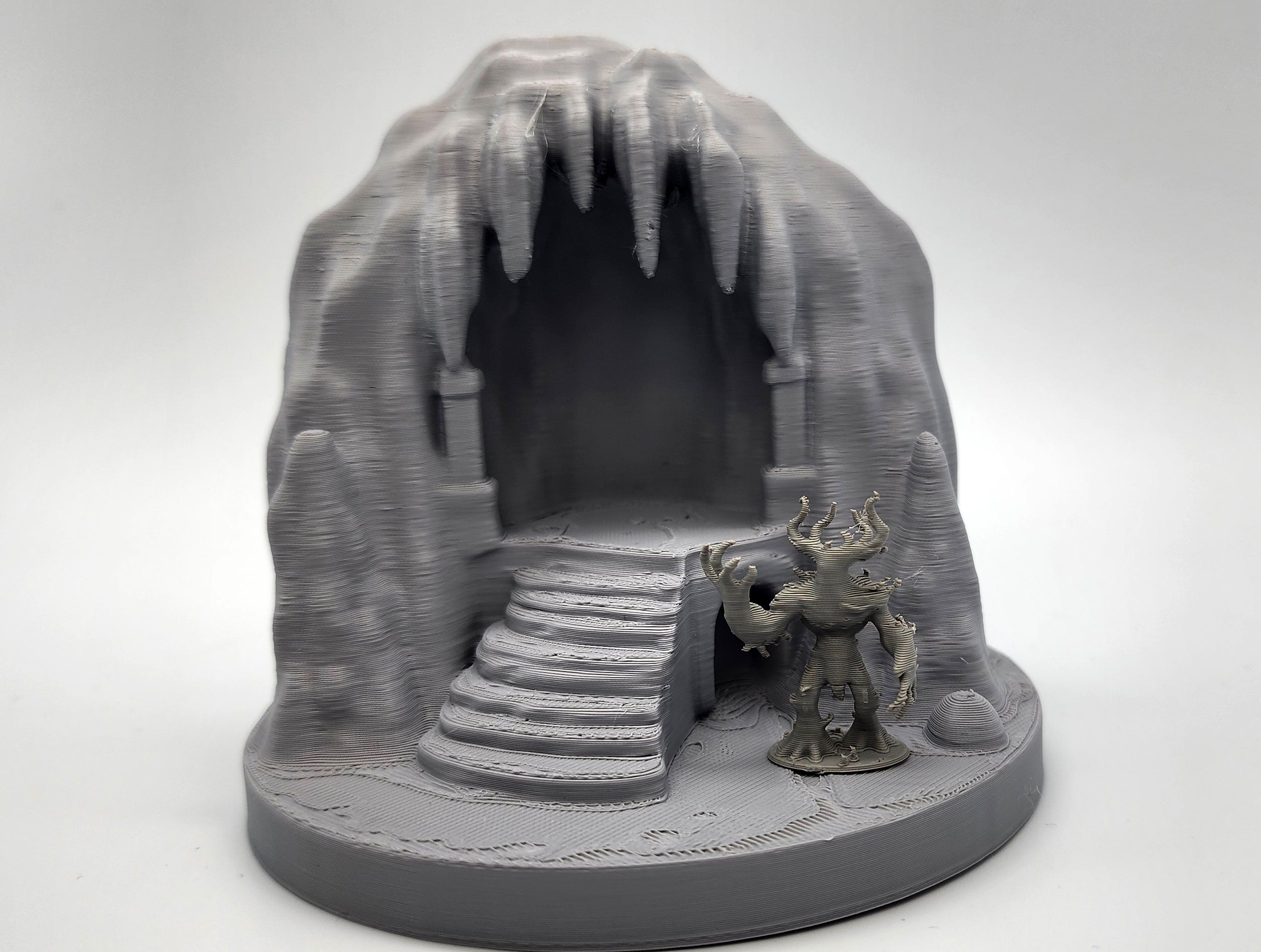 Miniature Display Cave - Holds 2-3 Minis