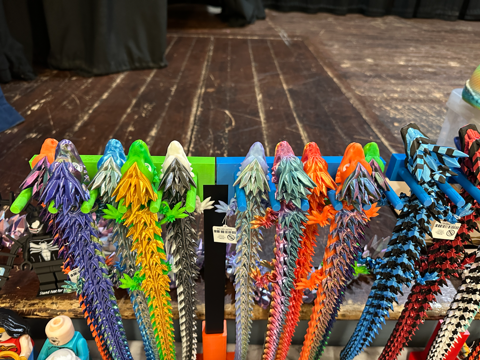 Dragon Sales Stand