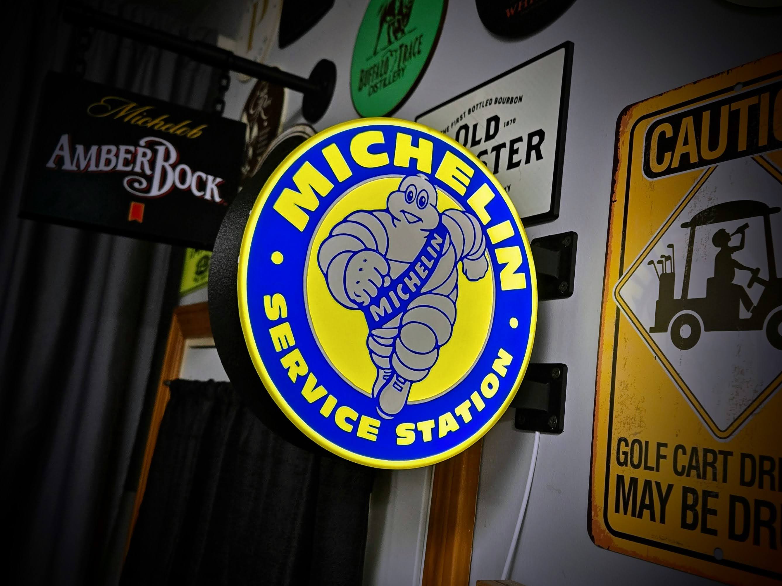 MICHELIN SERVICE - 2-Sided Gas Station Lightbox