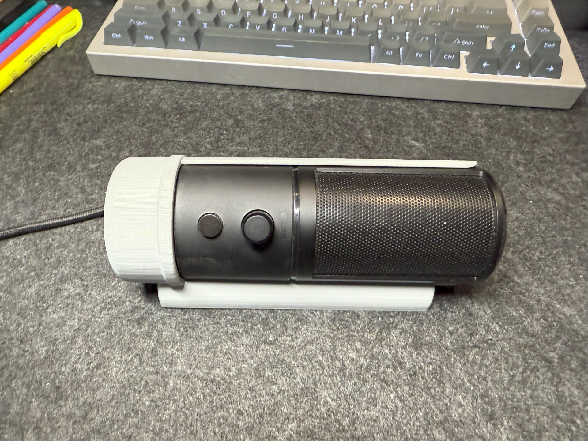 Horizontal Desk Holder for Razer Seiren (v1) Mic