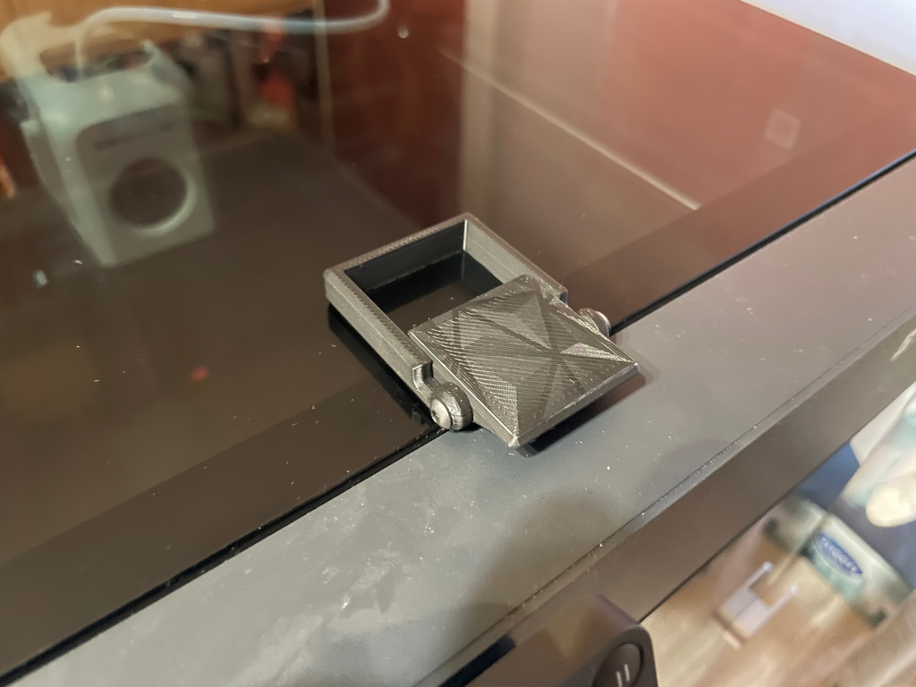 Top glass handle lid venting riser