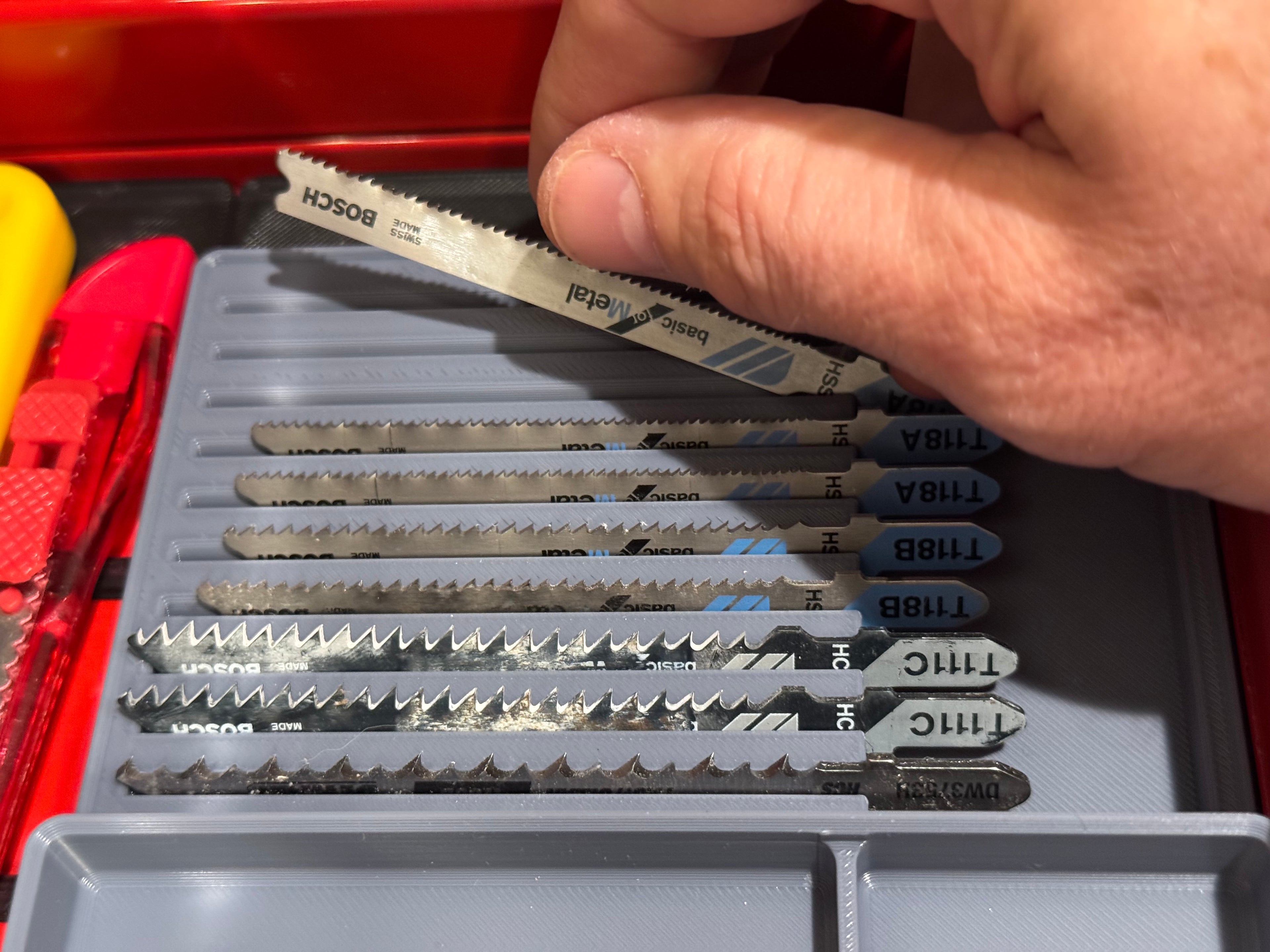 Gridfinity flat tray for short jigsaw blades
