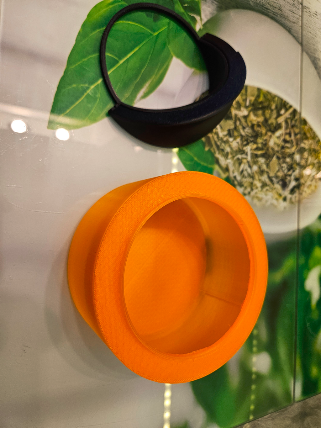 Container with opera style lid
