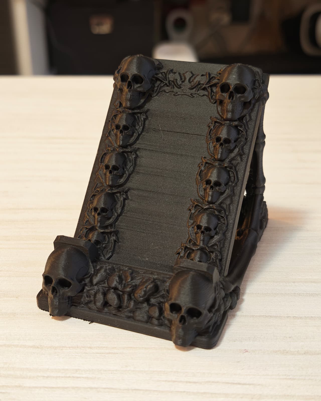 Skull Phone Holder