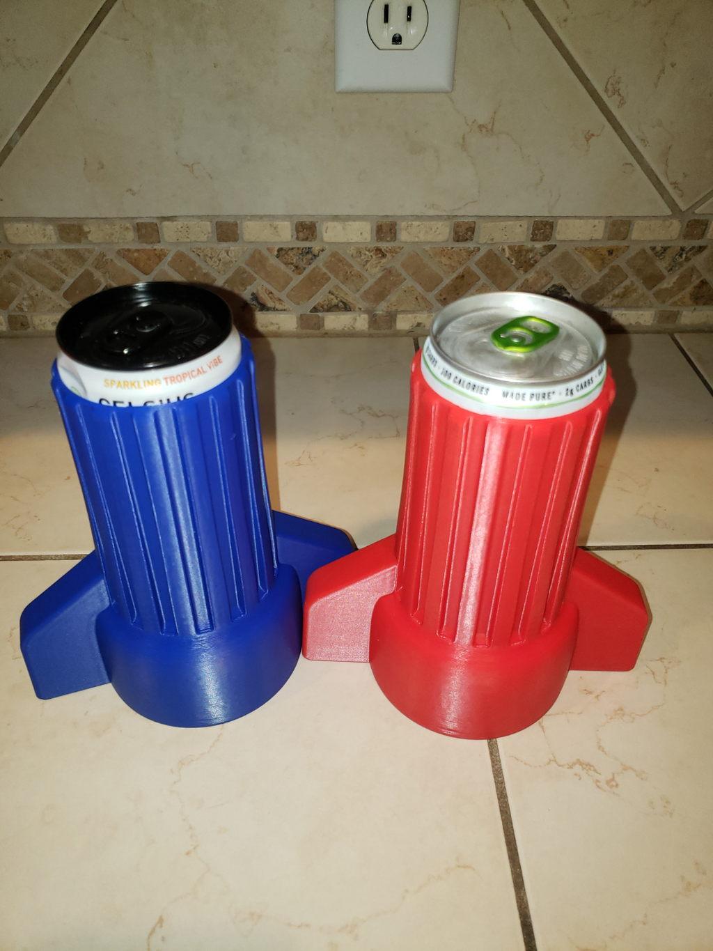 Wire Nut White Claw / Celsius Drink Holder