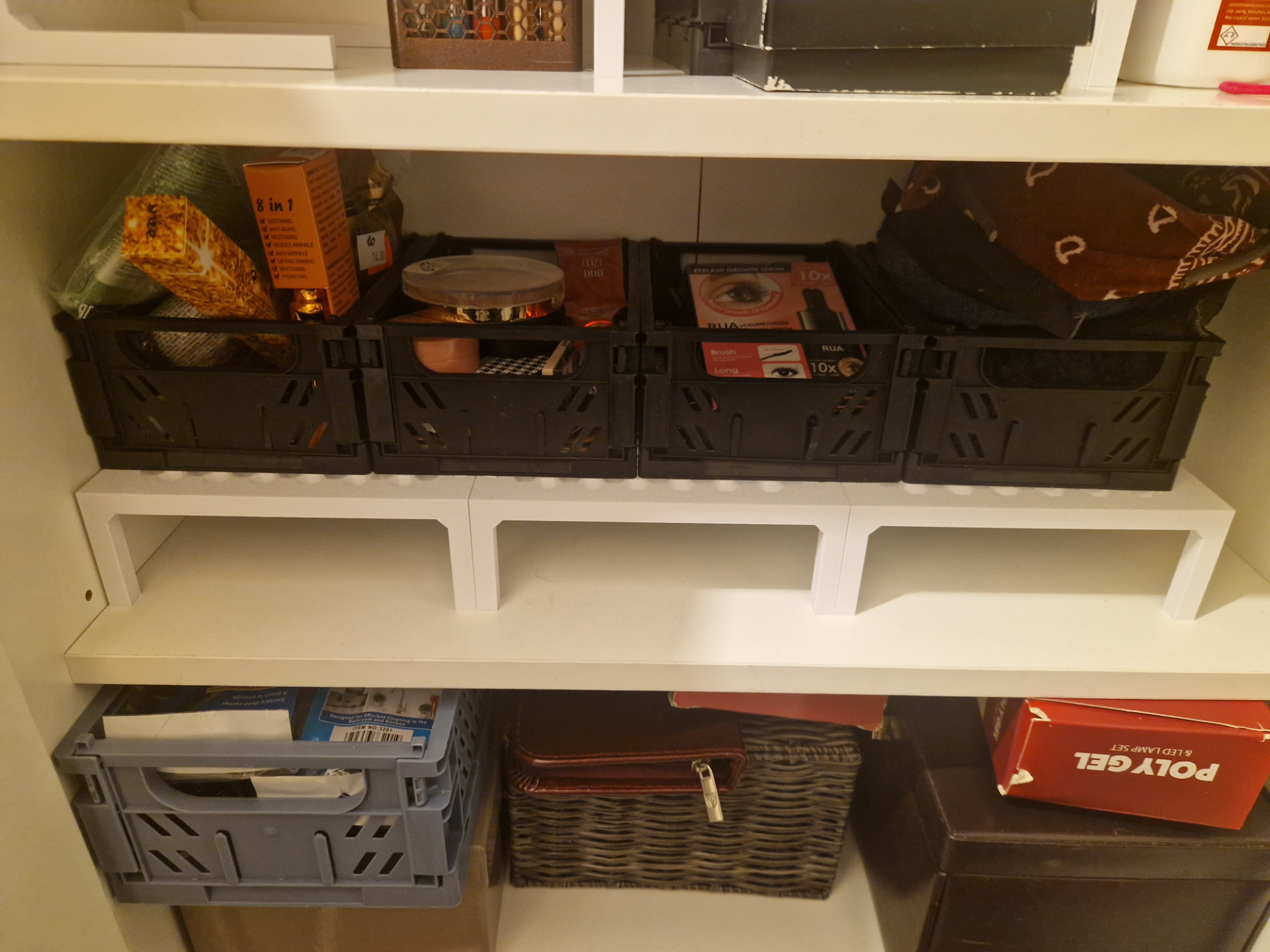Shelf orgnizer - honeycomb