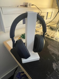 Headphone stand
