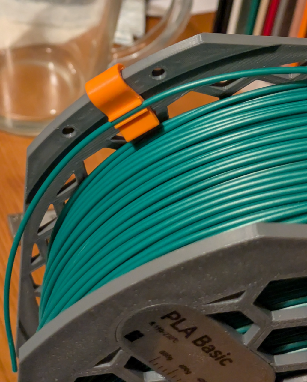Universal filament clip