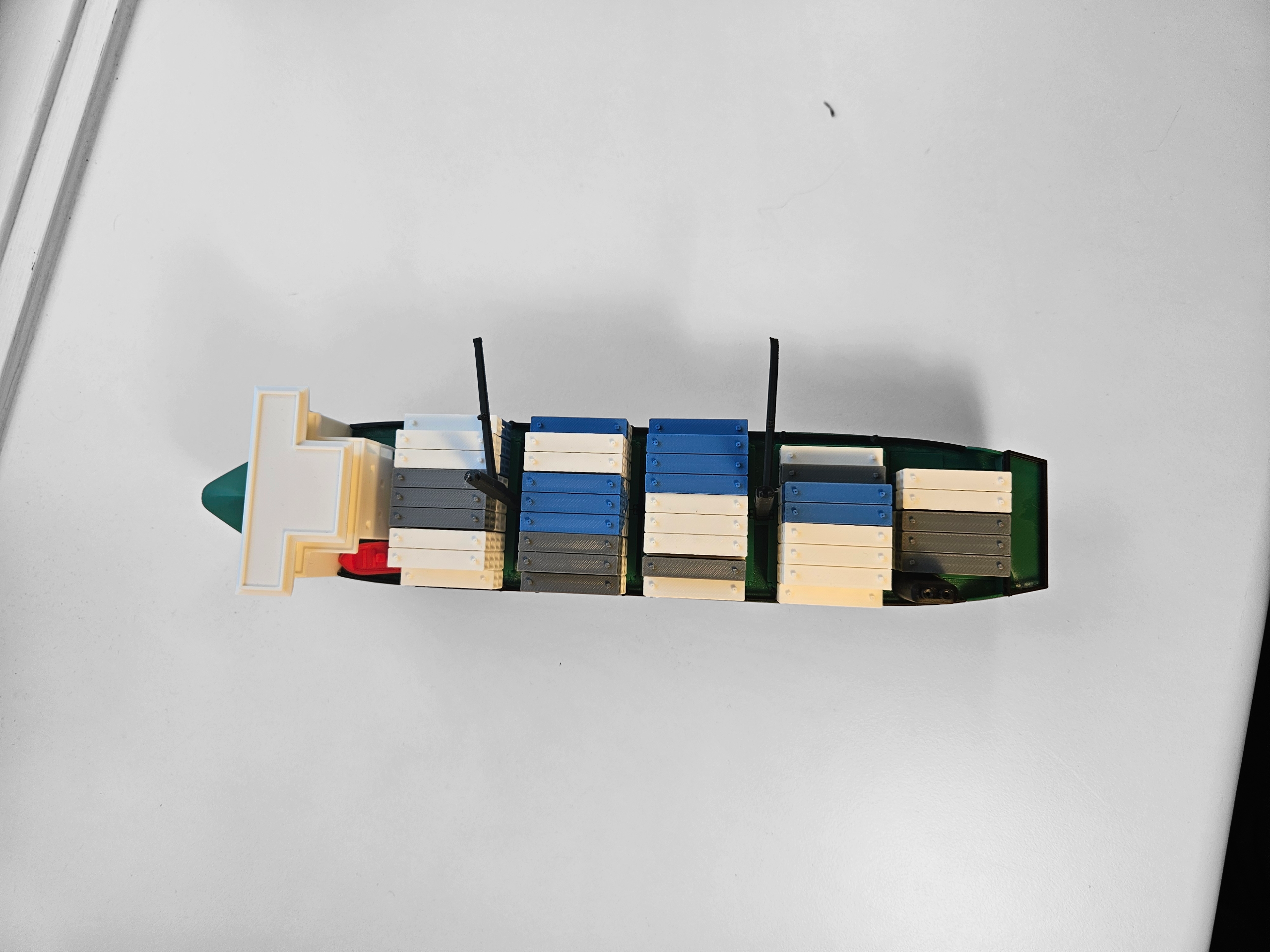 Small container ship 1:400