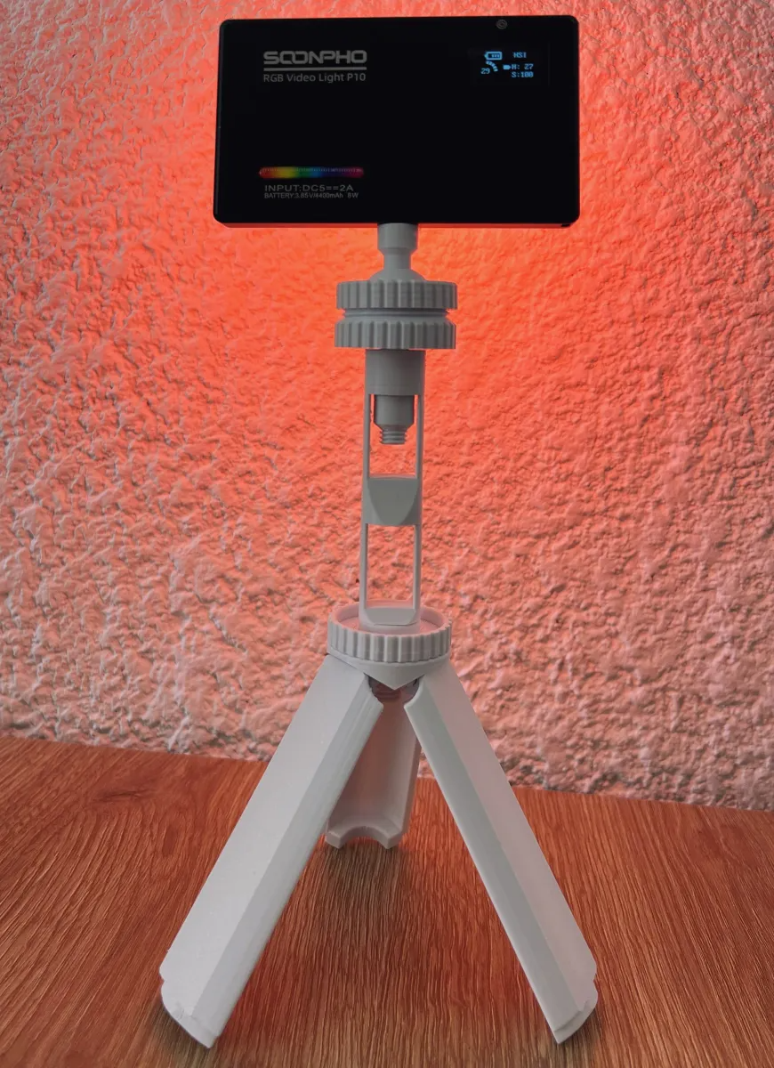 Tripod. Universal, Foldable & Fully Printable v3.1