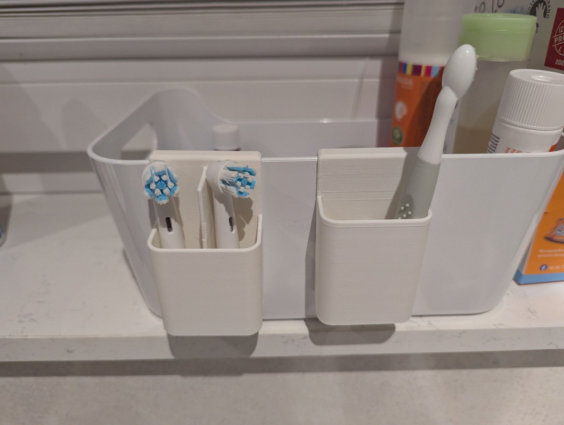 Toothbrush holder