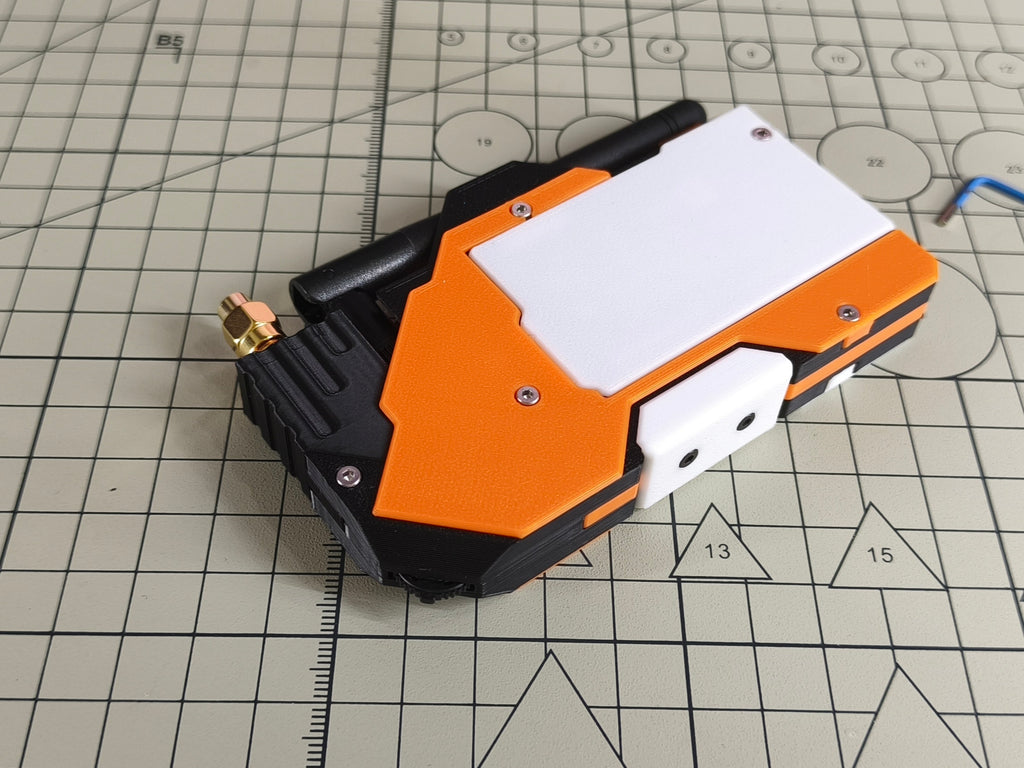 MeshT1 - Meshtastic Heltec Tracker 外壳