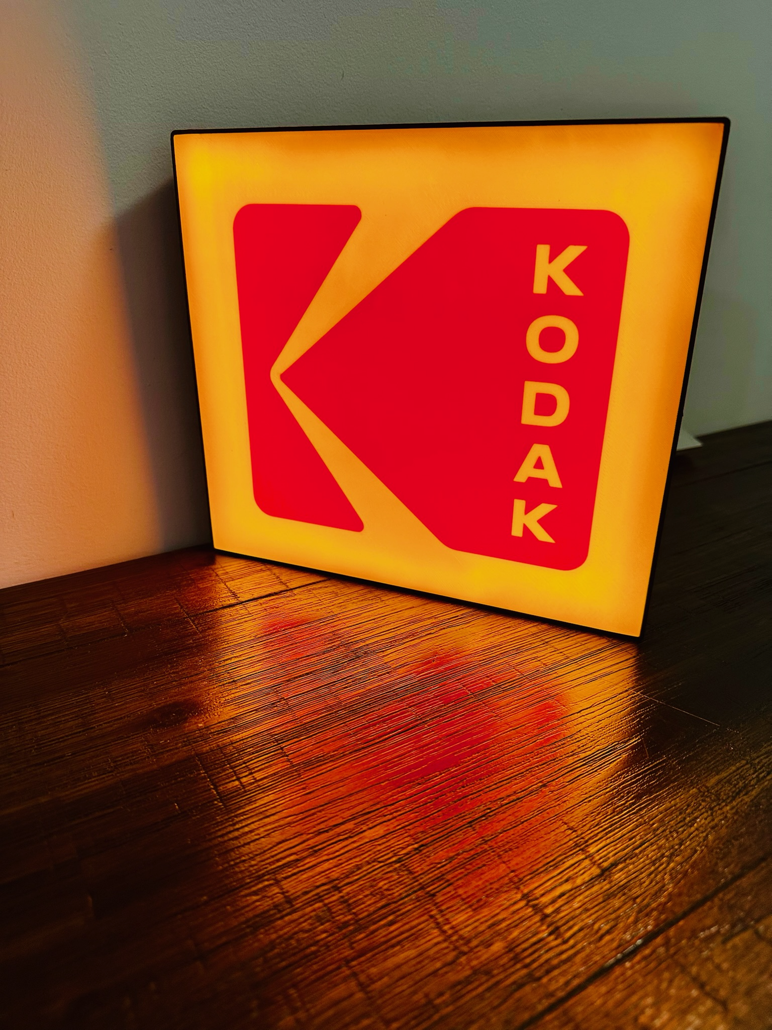 Light up Logo: Kodak - Photography Brand Icon!