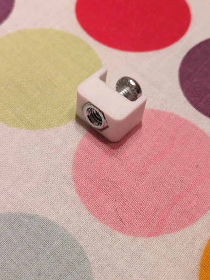 M6 Nut Holder for <= 15mm Board (Side Mount)