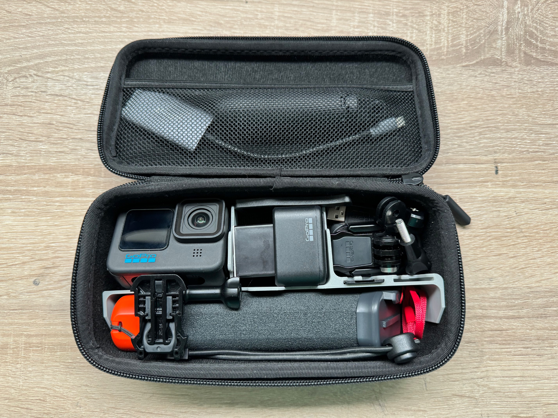 Organizer GoPro Hard Shell Camera Case ( Hero 9, 10, 11 icluded case )