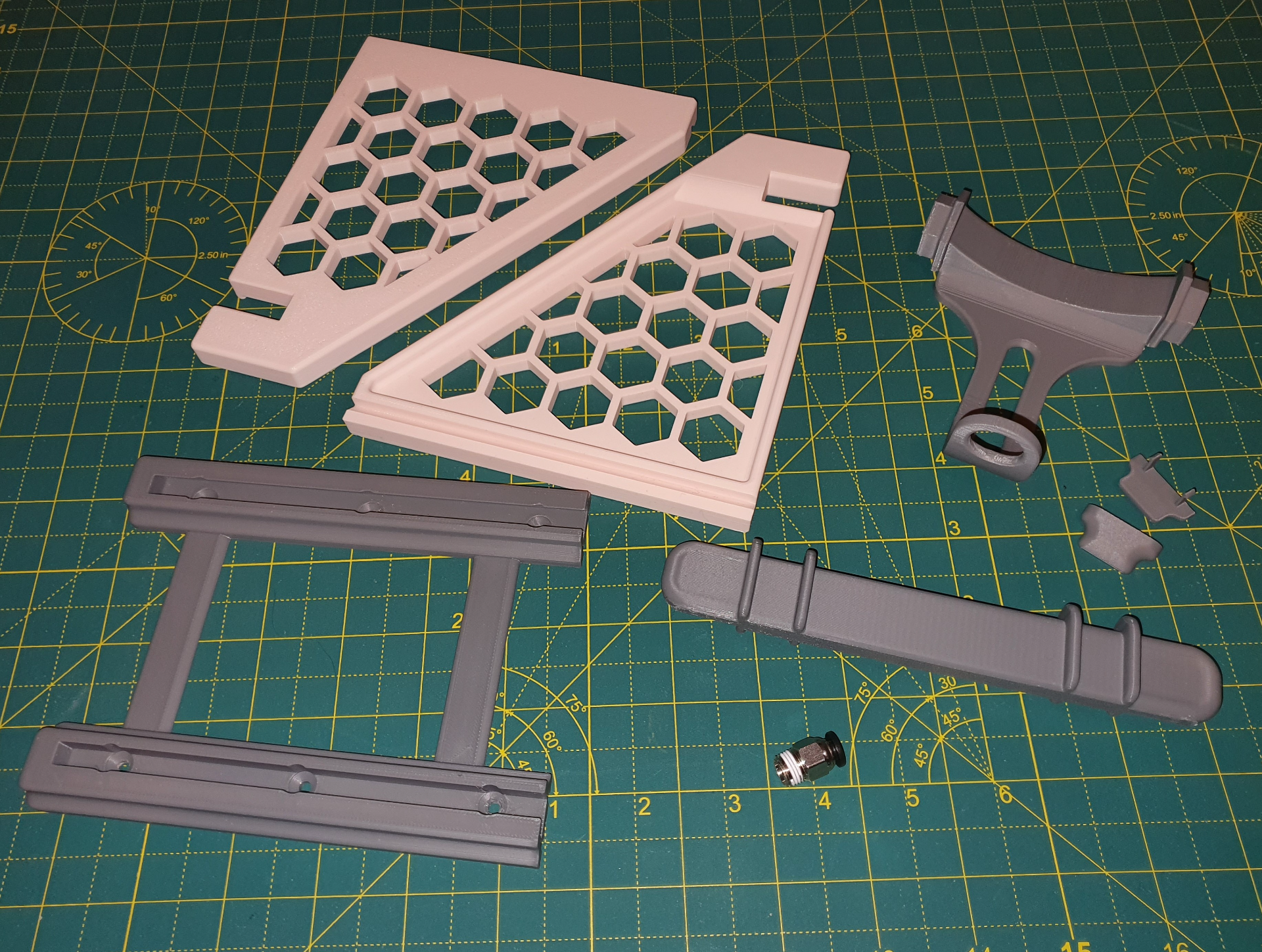 Spool Holder for Bare and Honeycomb Storage Wall