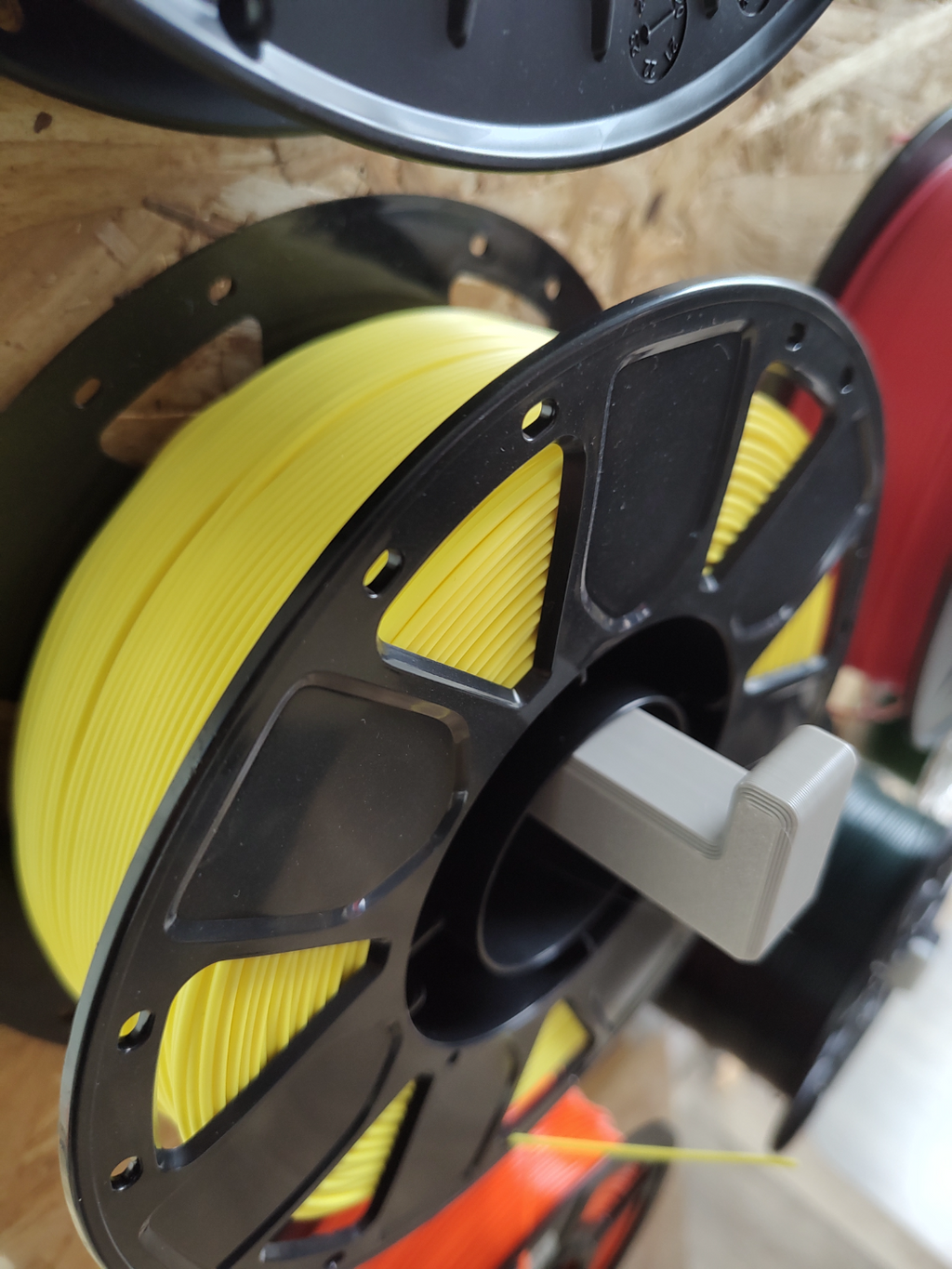 Wall fillament spool holder
