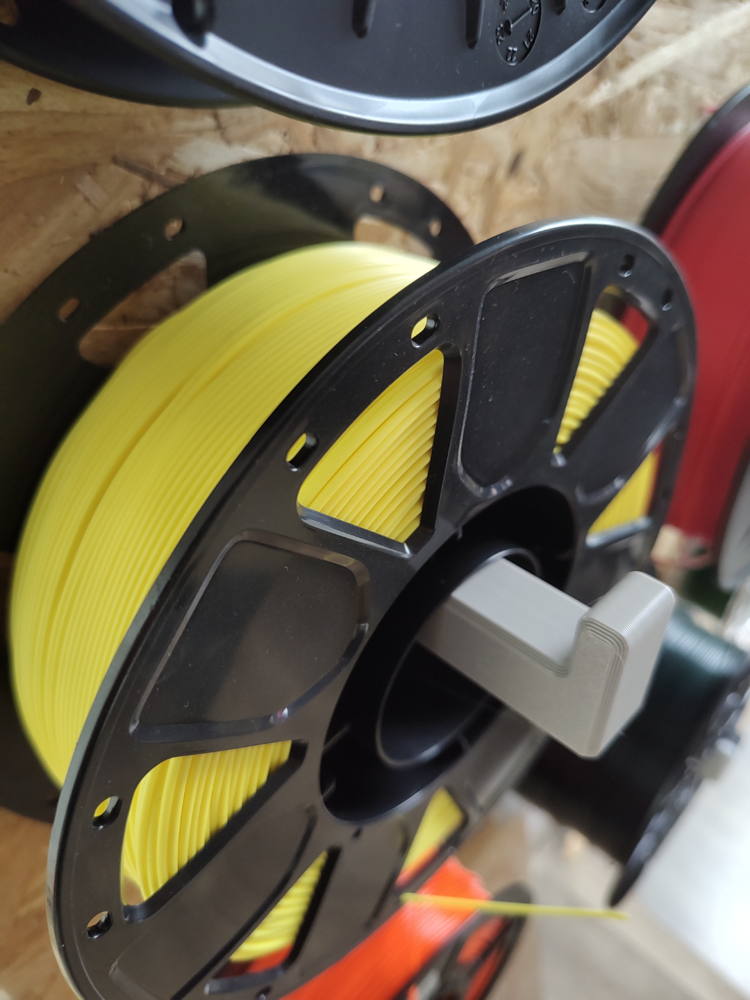 Wall fillament spool holder