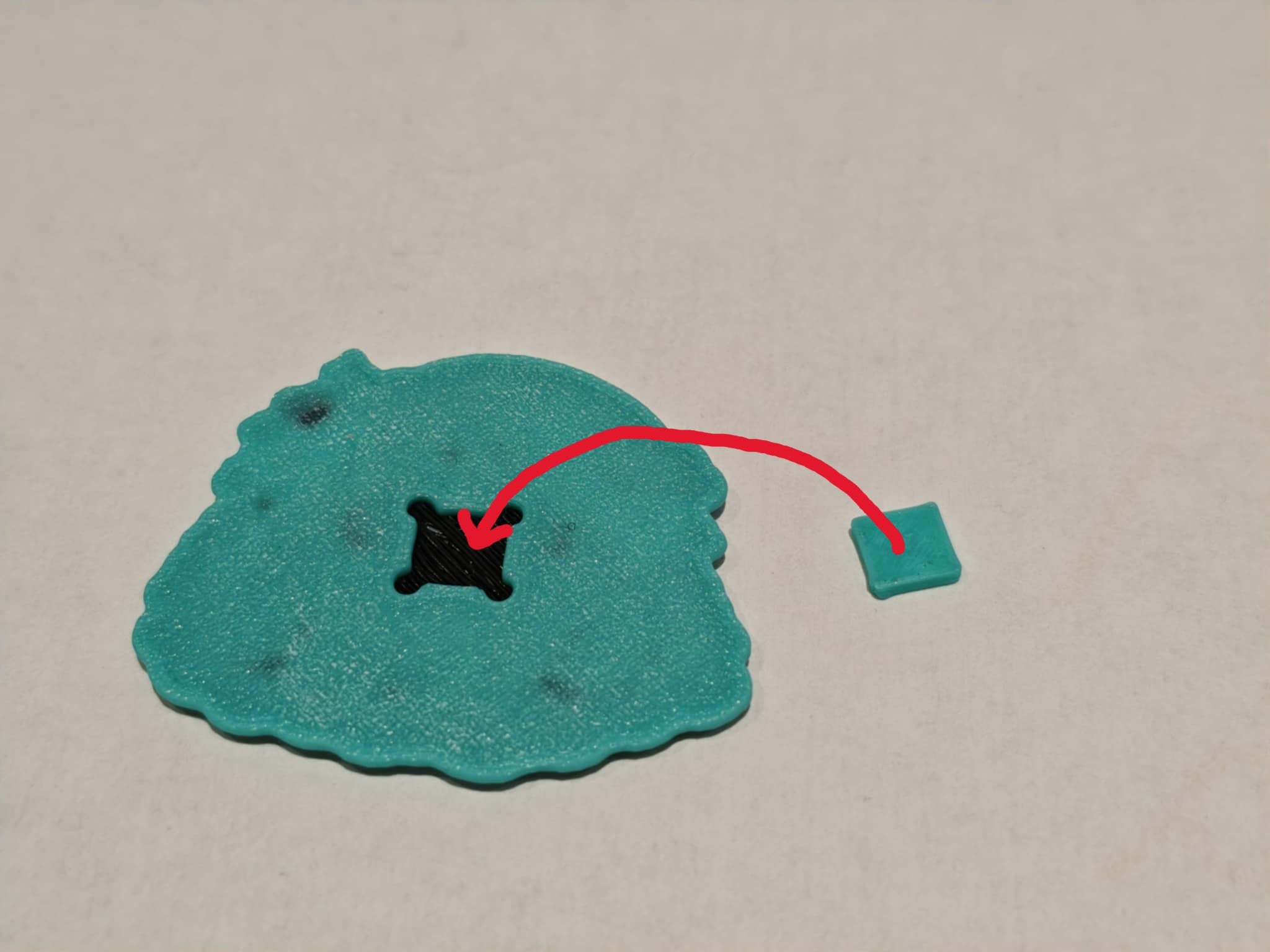 Happy mountain retractable badge