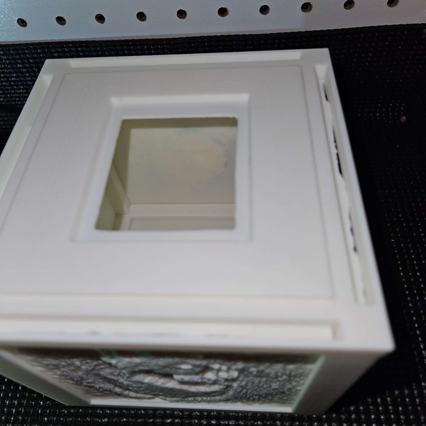 Lithophane Box with Swappable Lithophanes and Top