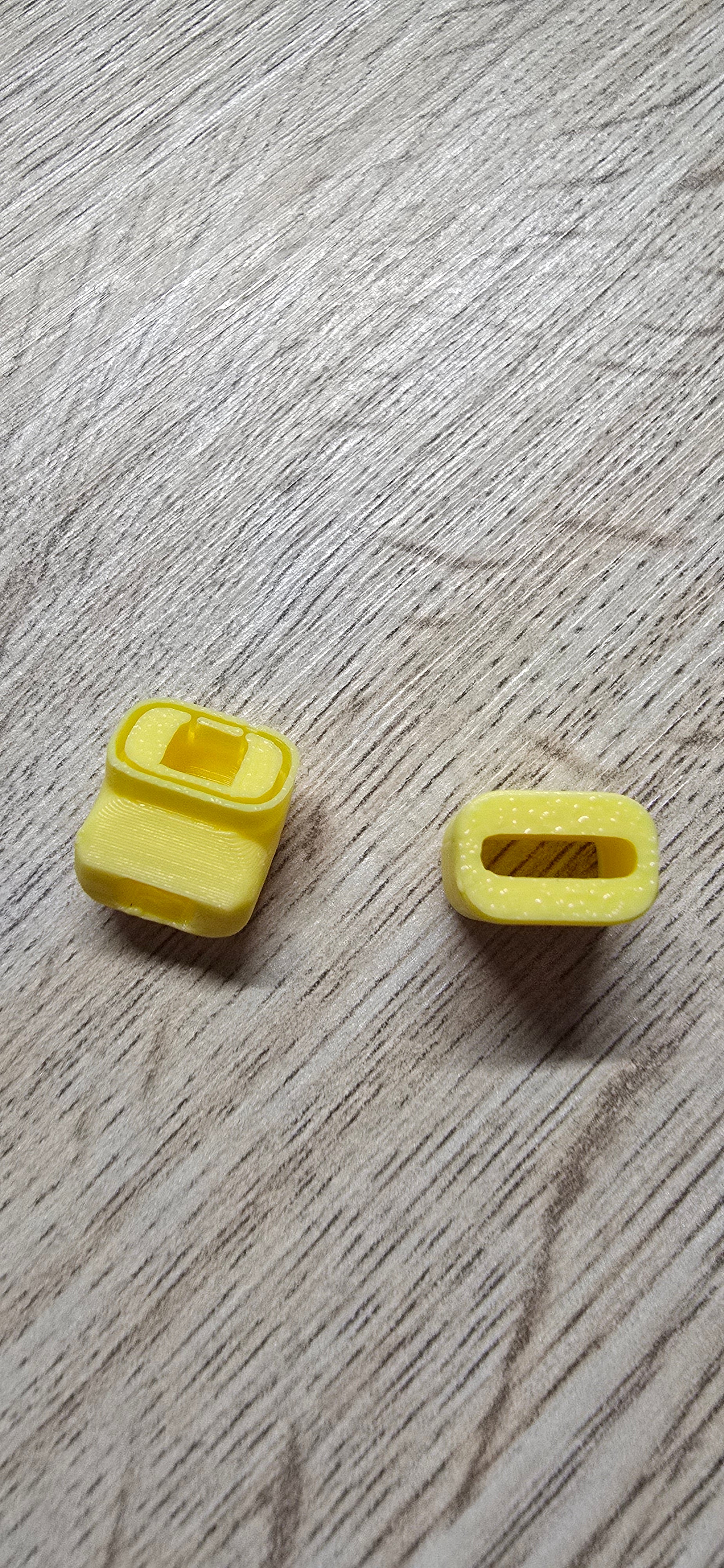 Angled USB Type-C plug(up-down)