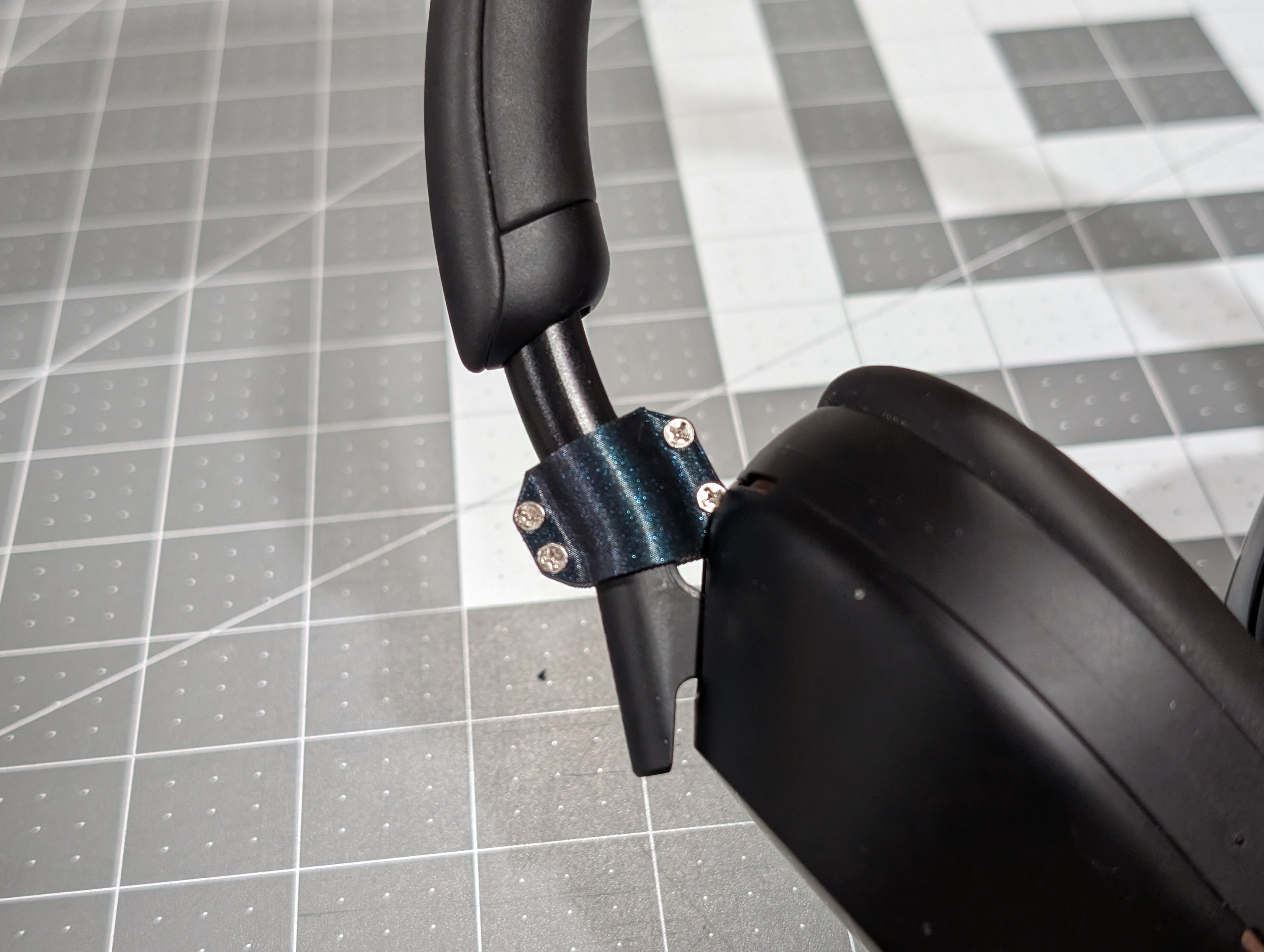 Headband hinge pivot fix for Sony WH-1000XM5