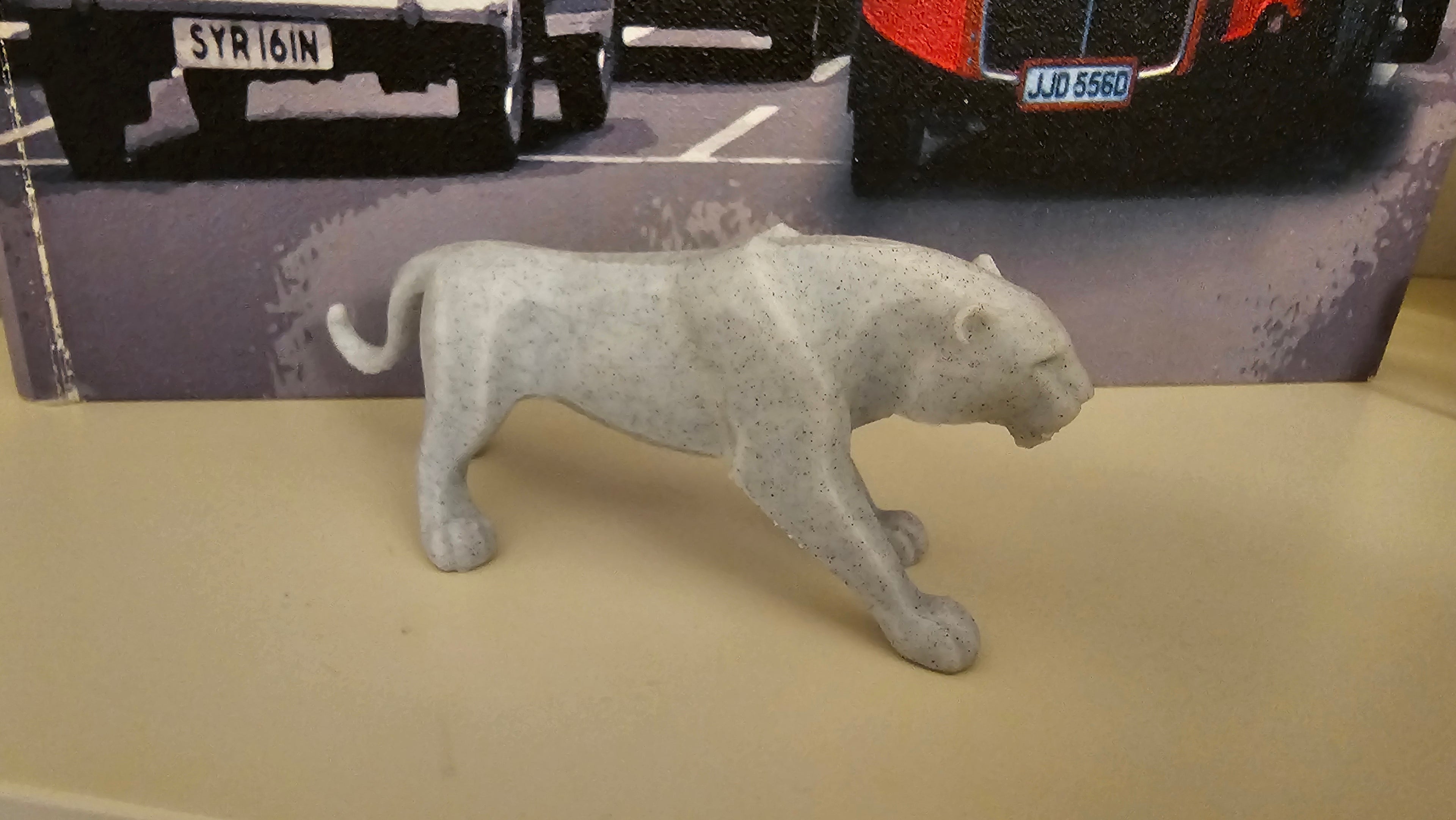 Tiger sculpture