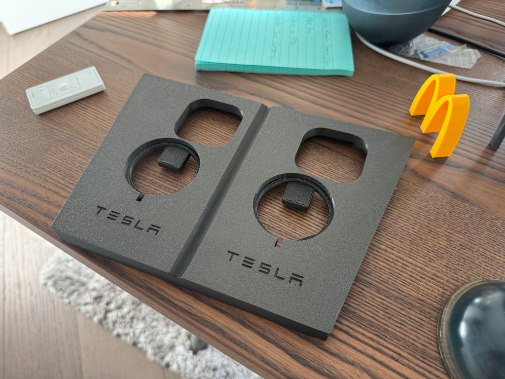 Tesla Model S (2021+ Refresh) MagSafe Adapter