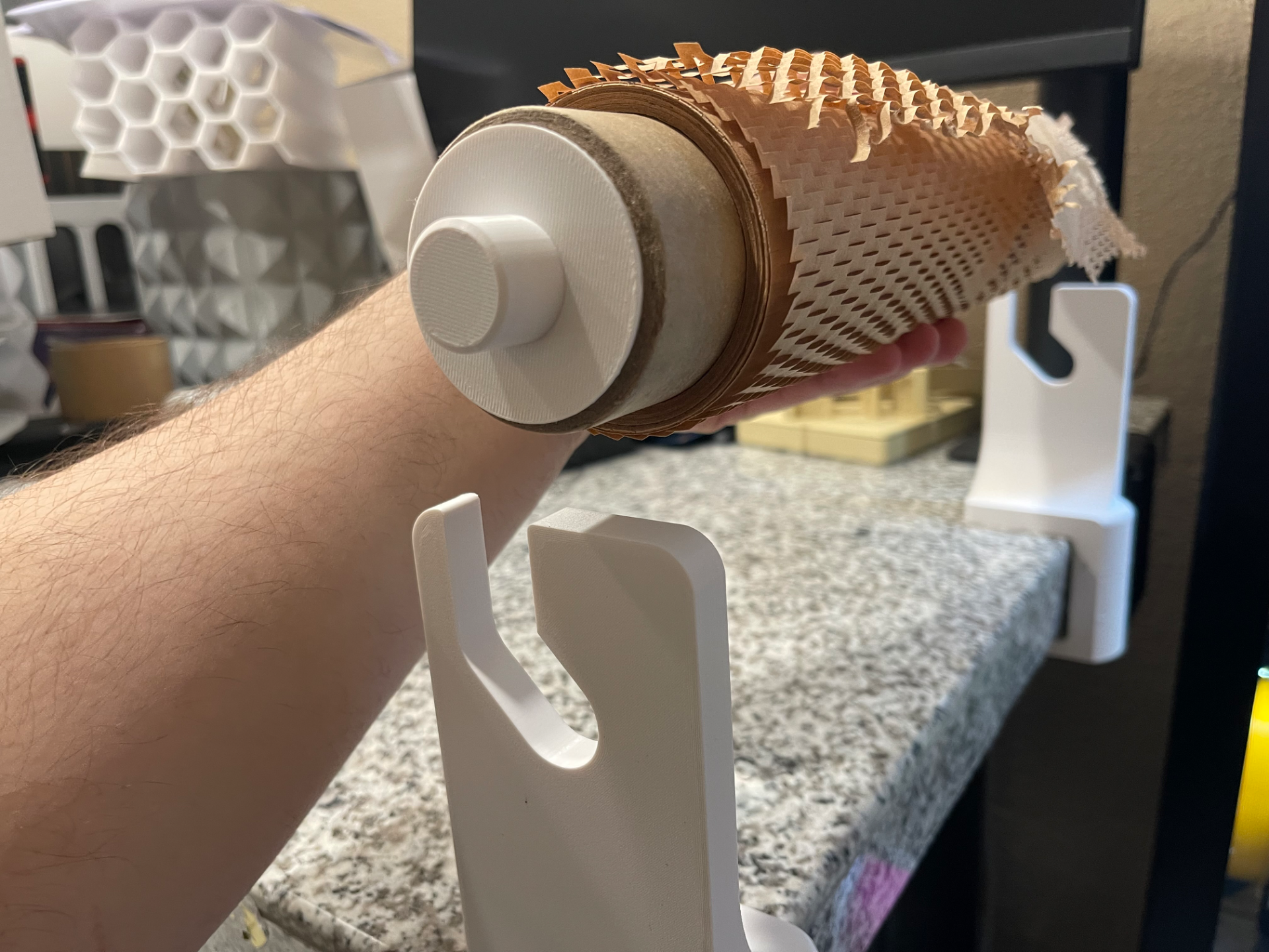 Honeycomb, Kraft, & Butcher Paper Roller w/ Clamps