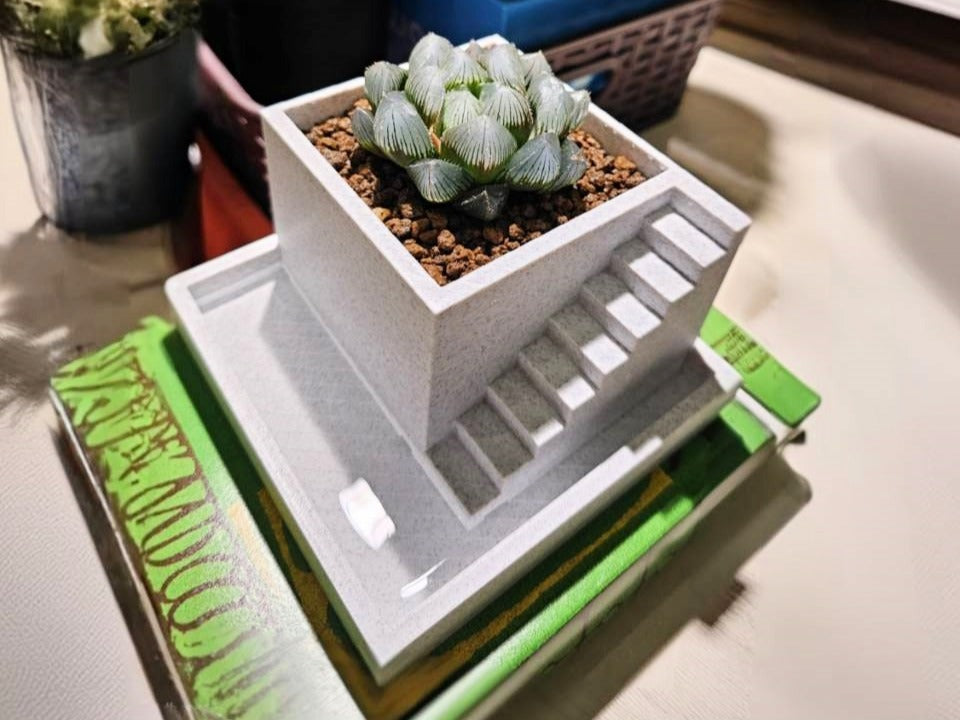 Planter with stair - Detachable version