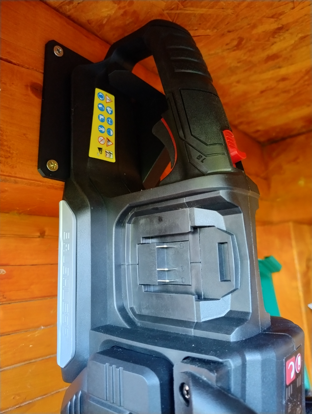 Parkside chainsaw wall holder