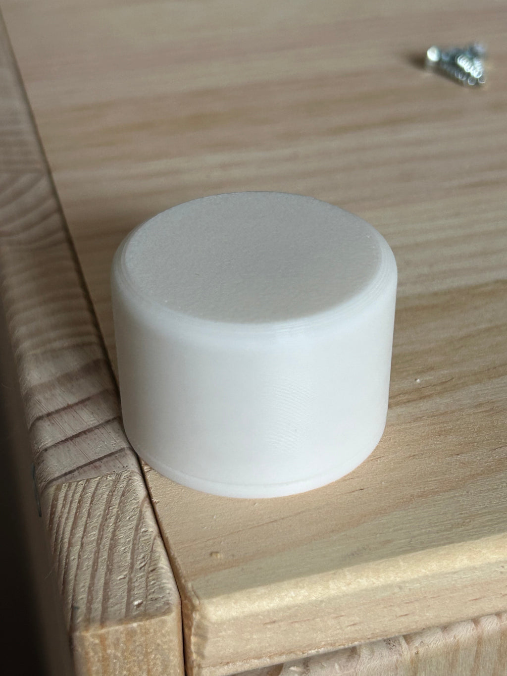 Adjustable furniture leg