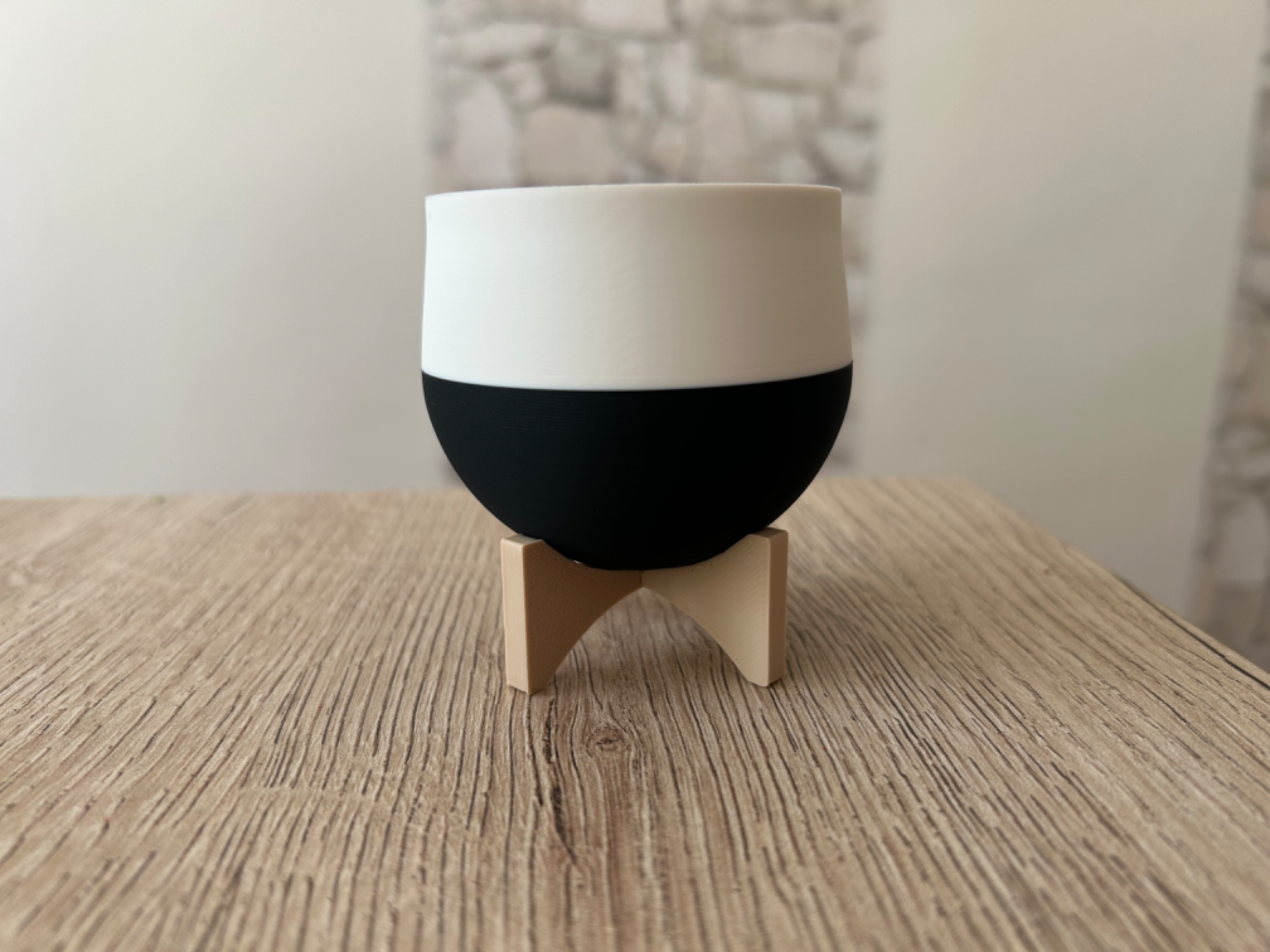 Planter with legs