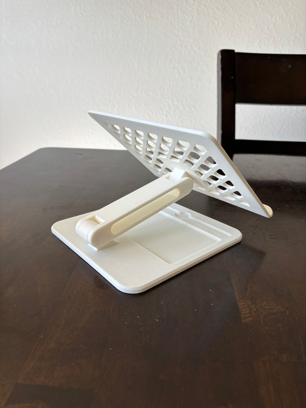 Adjustable iPad Stand