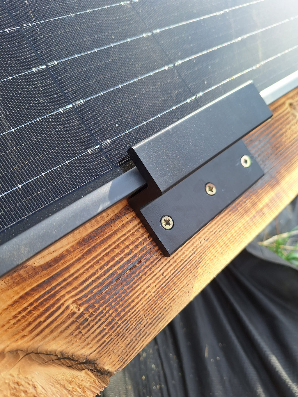Solar panel holder - 10 mm and 20 mm overlap