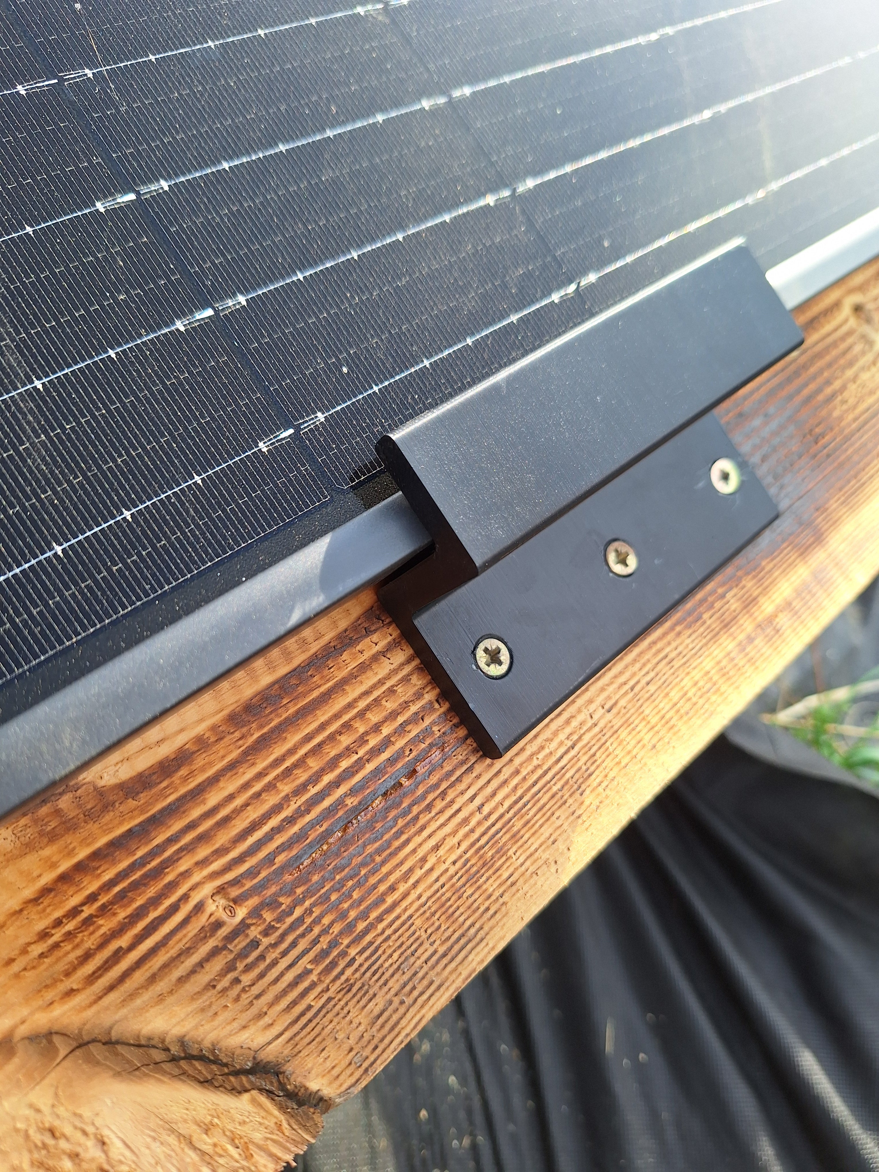 Solar panel holder - 10 mm and 20 mm overlap