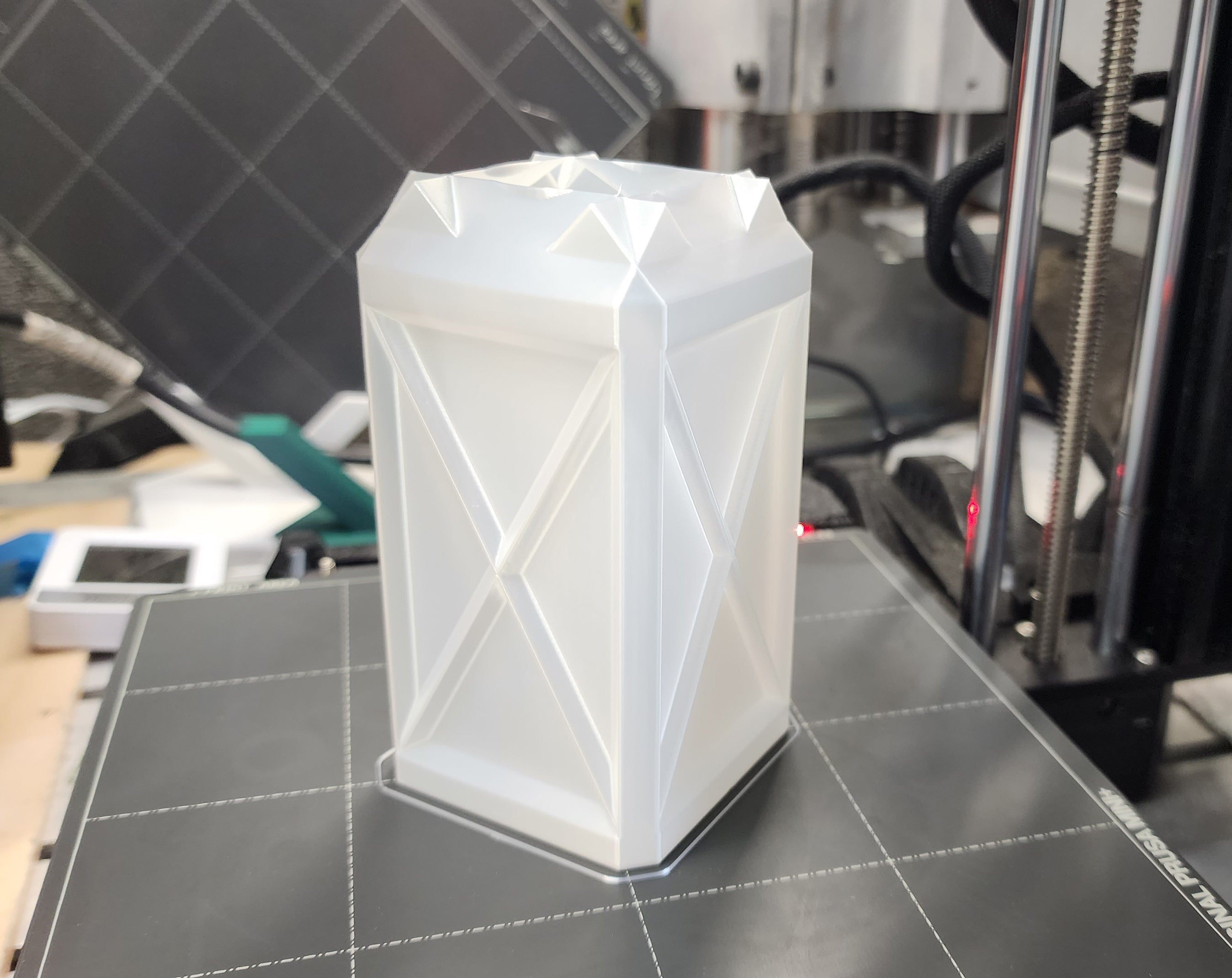 Lantern ⌺ Vase Mode