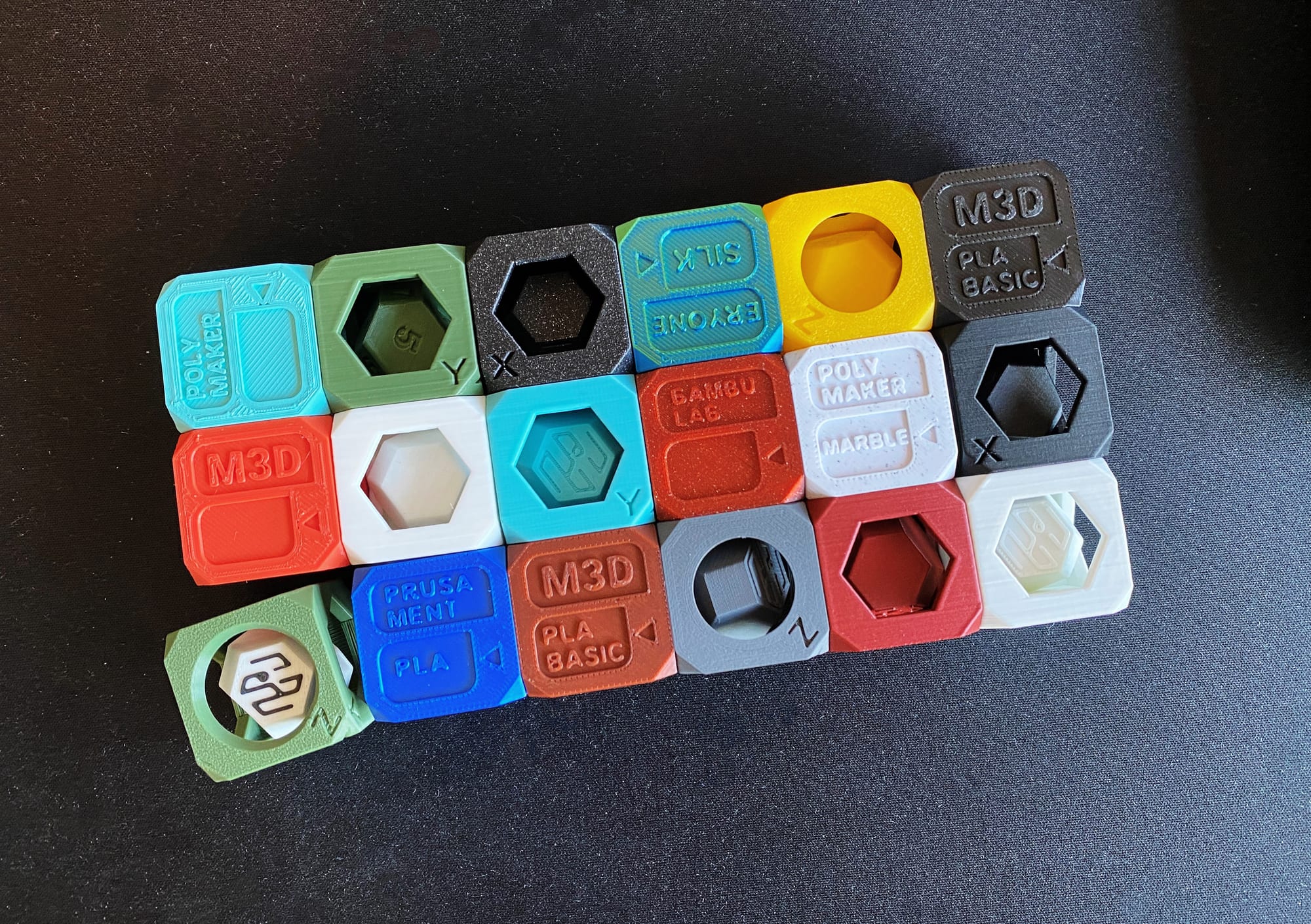 INFILL3D-CALIBRATION CUBE/FILAMENT SWATCH/FIDGET CUBE